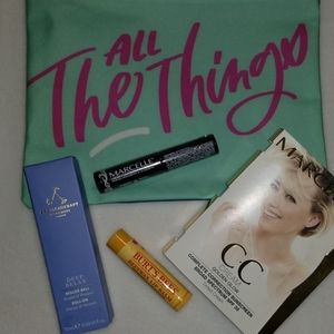New - Makeup mini go kit